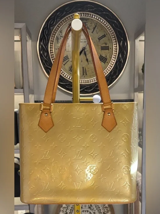 ✨Live Show Listing✨ Louis Vuitton Vernis Monogram Tote - Picture 1 of 1